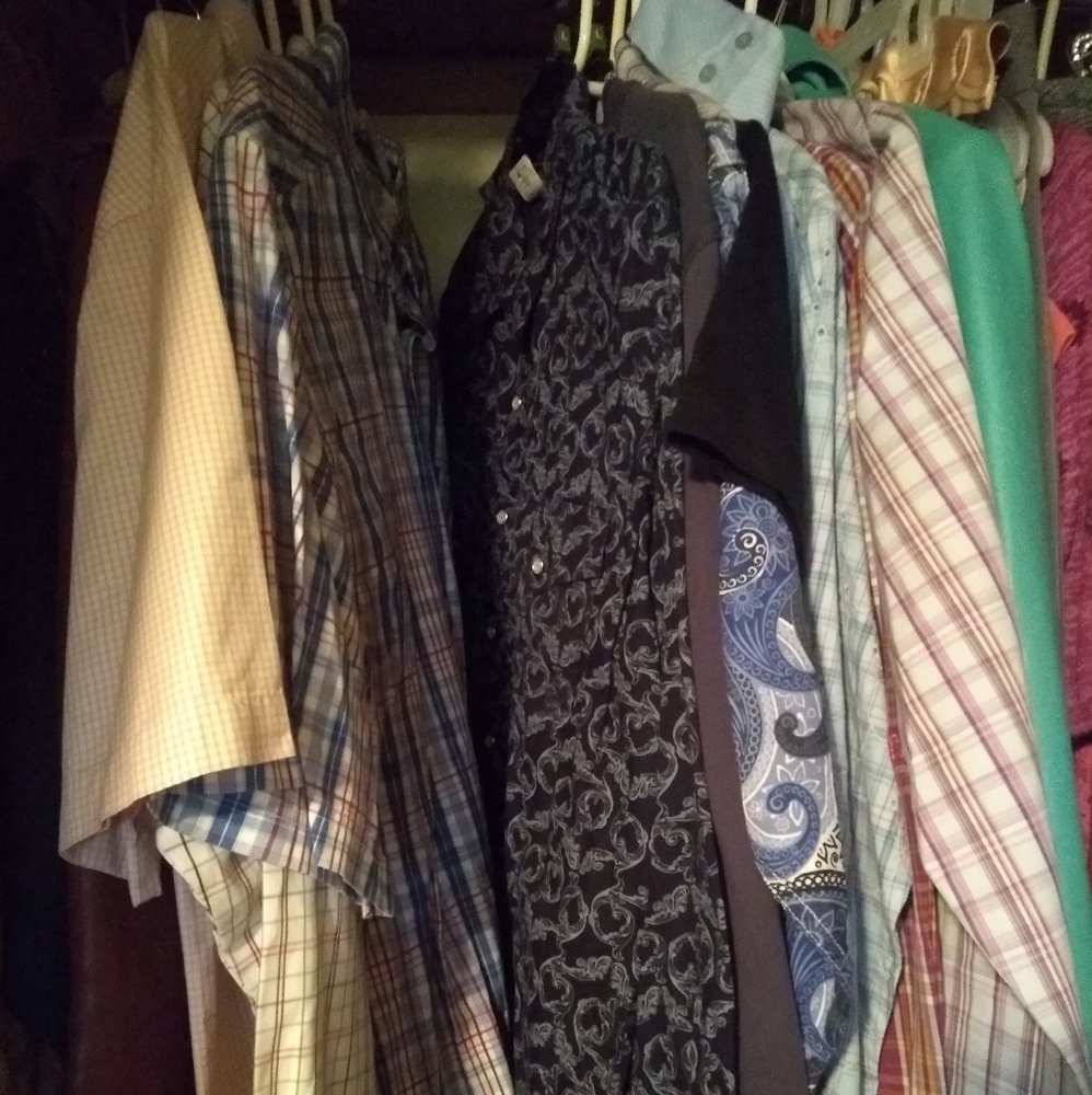 5 pounds of MYSTERY clothes Men's - Picture 2 of 4